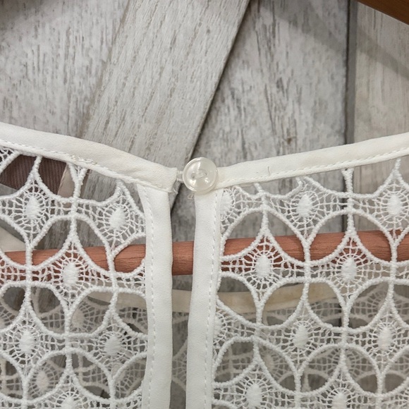 LOFT White Geometric Eyelet Top - Size Medium - Picture 9 of 9